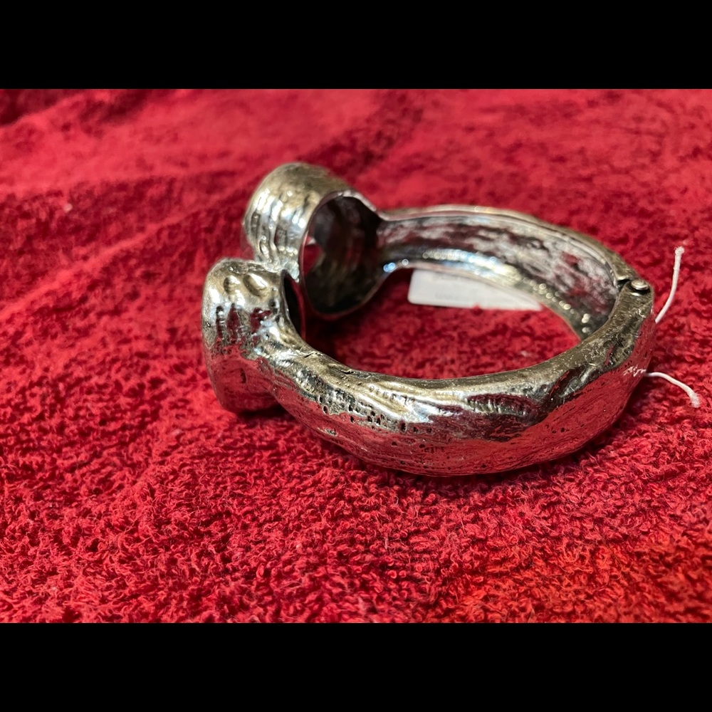 Women’s bracelet